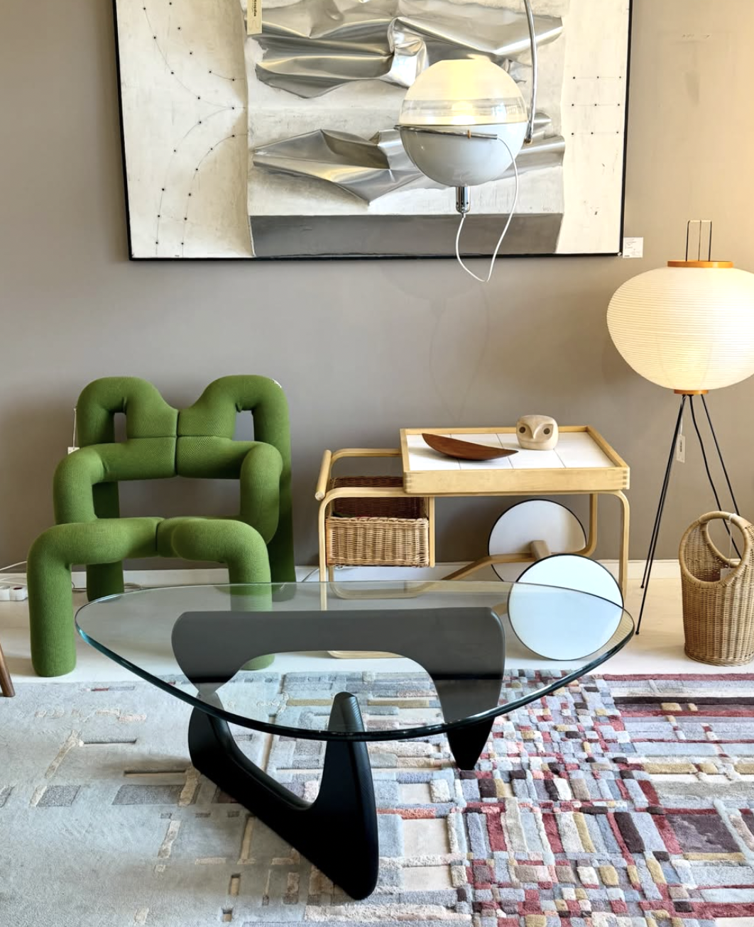 Utopia Retro Modern shop display