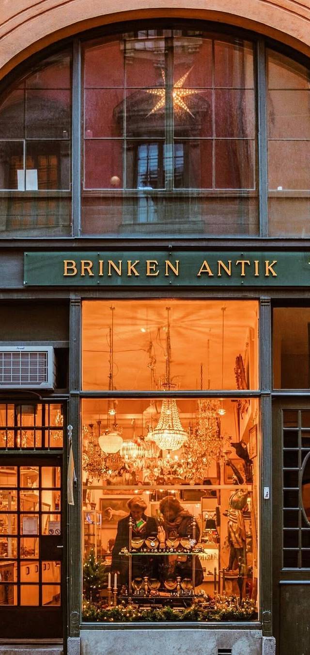 Brinken Antique