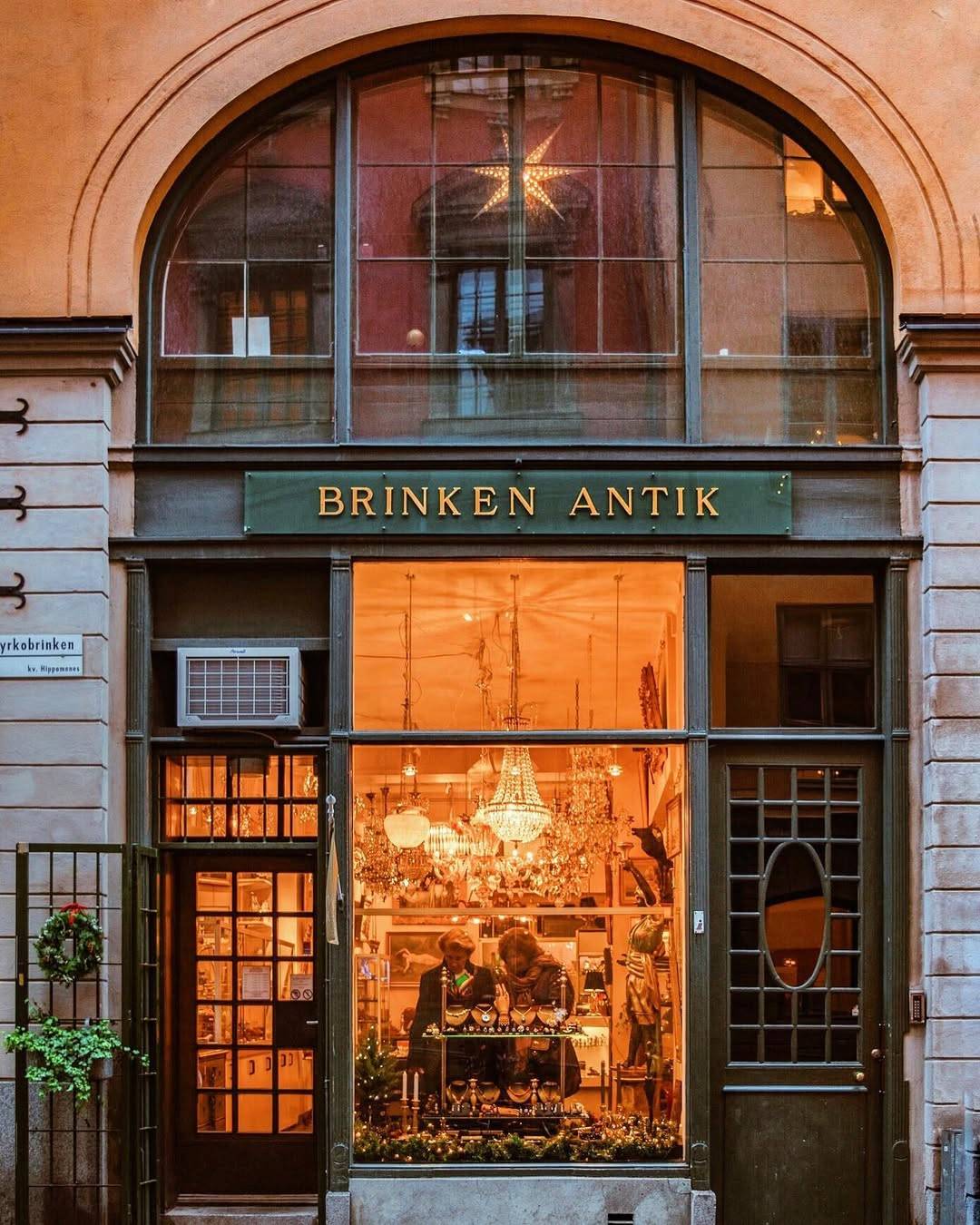 Brinken Antique
