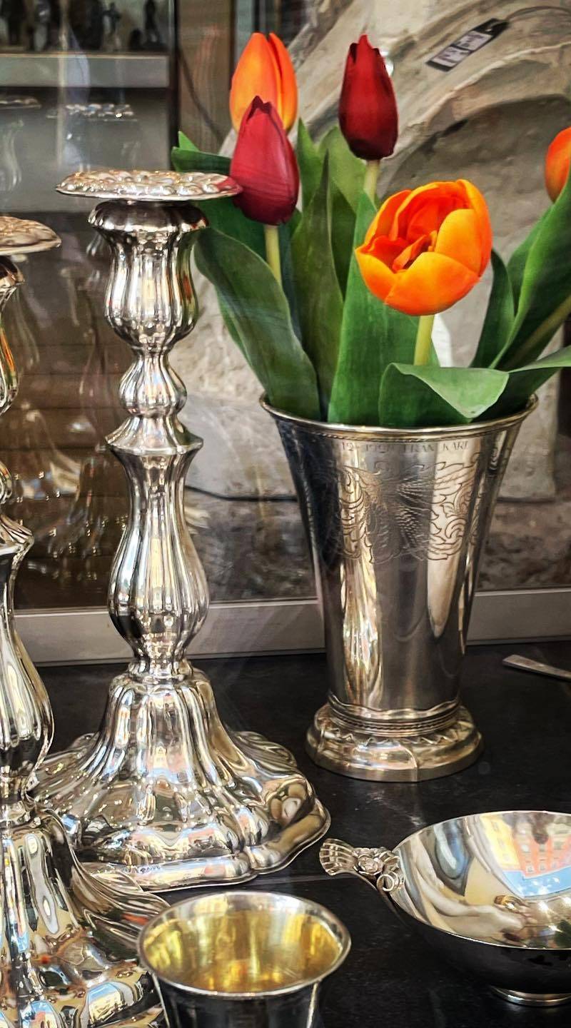 Brinken Antique