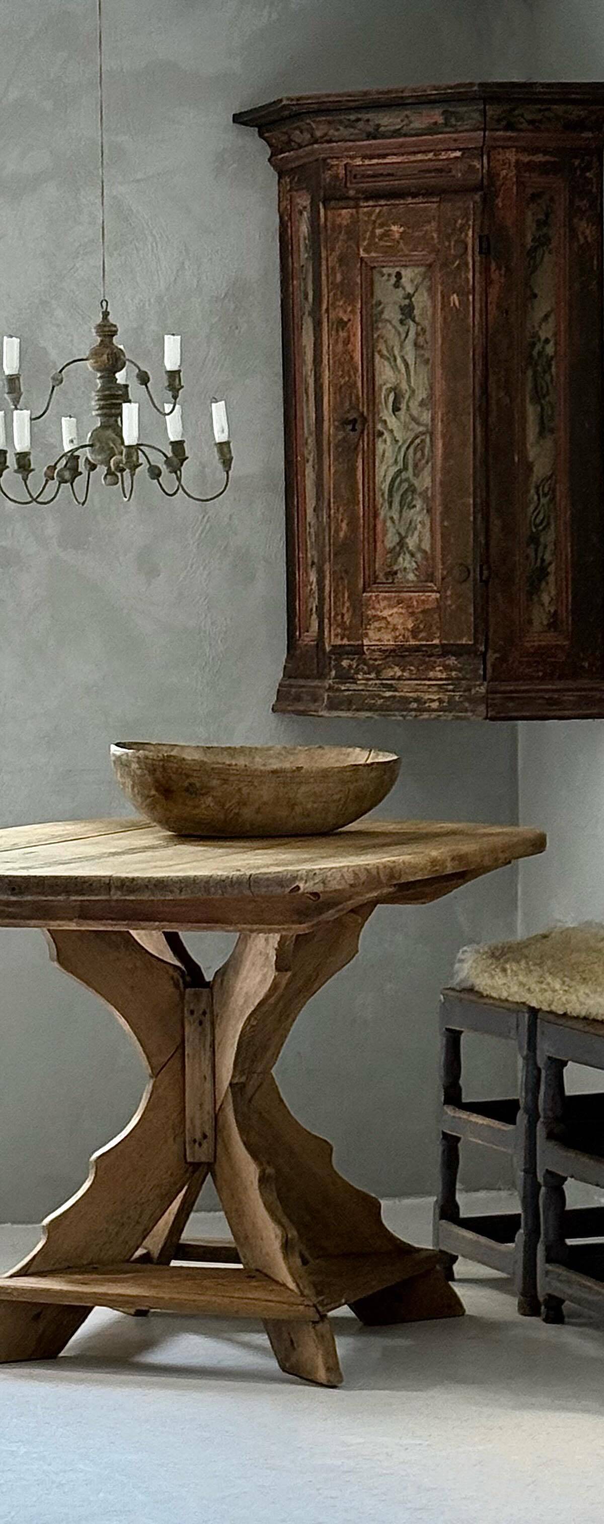 Nina Hartmann antiques